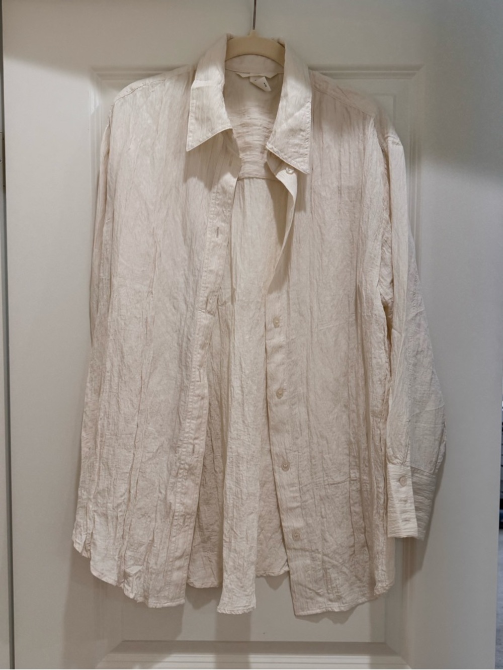 H&M Oversized Crinkled Women’s Neutral Cream Button Down Shirt Size M